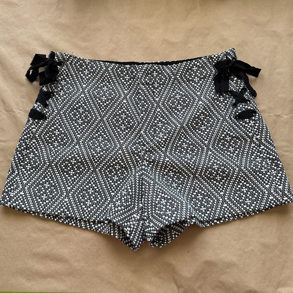 GAP High Waisted Side Tie Shorts - Sz 14